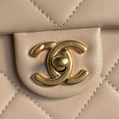SMALL FLAP BAG 21 IN AKAROA BEIGE CALFSKIN GOLD DOUBLE C THICK CHAIN