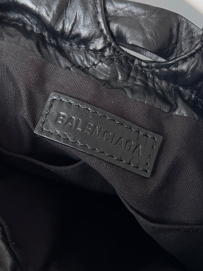 CRUSH TOTE BAG 20 IN BLACK QUILTED CALFSKIN SILVER HARDWARE