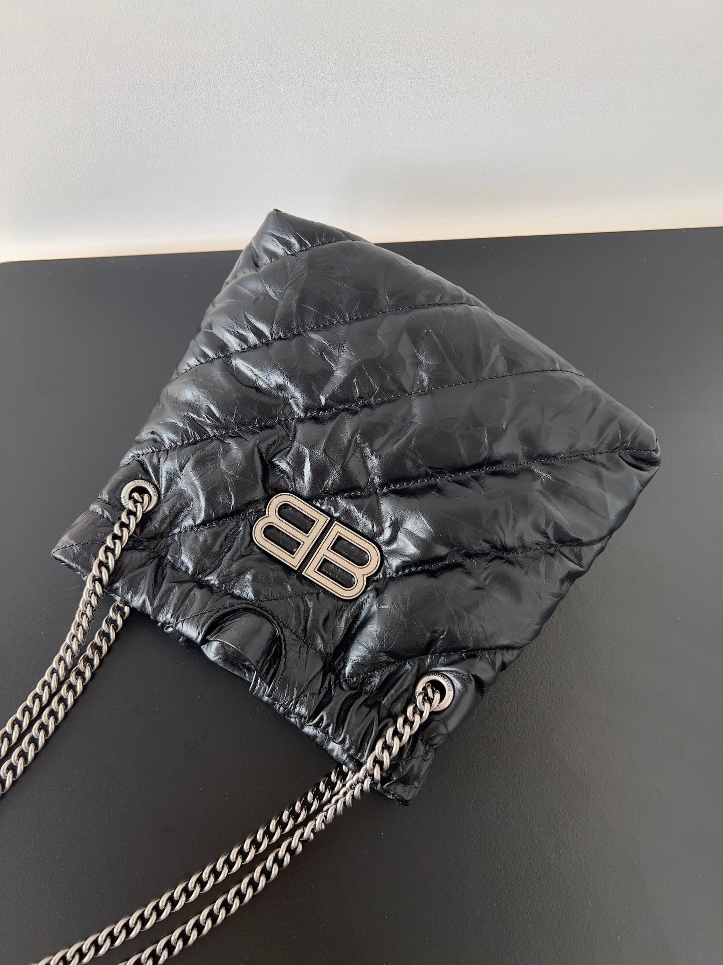 CRUSH TOTE BAG 20 IN BLACK QUILTED CALFSKIN SILVER HARDWARE