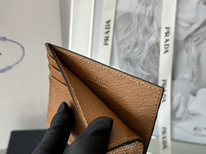 CARD HOLDER 10 IN COFFEE BROWN SAFFIANO LEATHER