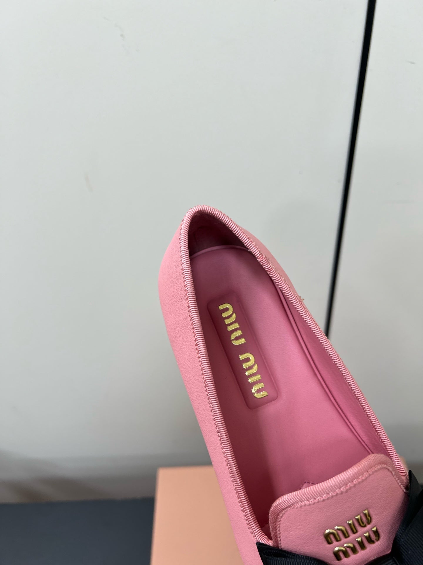 LOAFERS WITH BOW IN PINK SHEEPSKIN