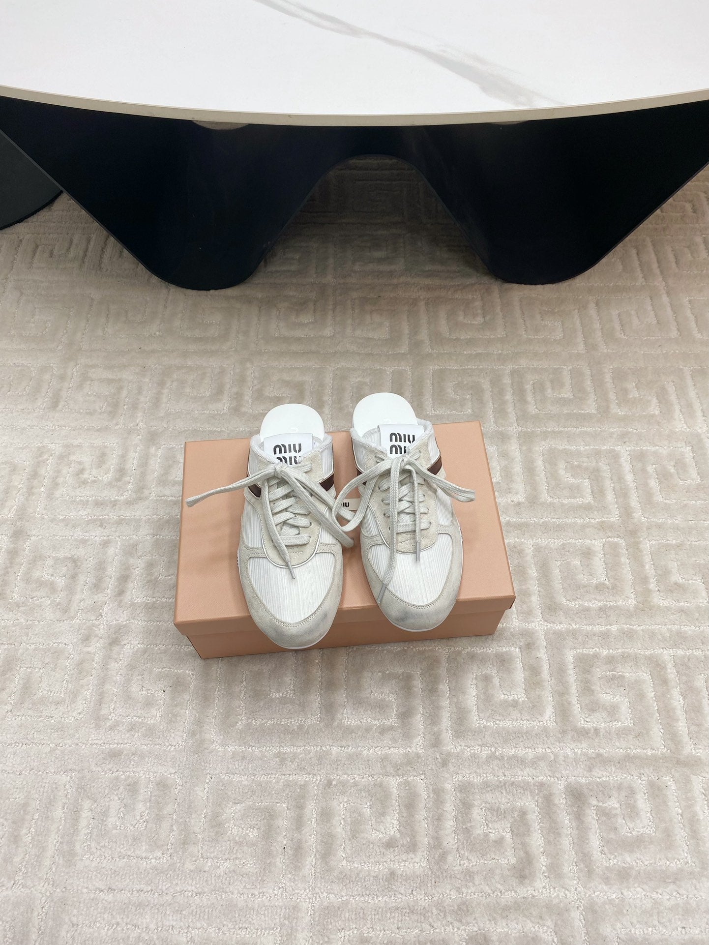 SNEAKER MULES IN WHITE MESH AND BEIGE SUEDE