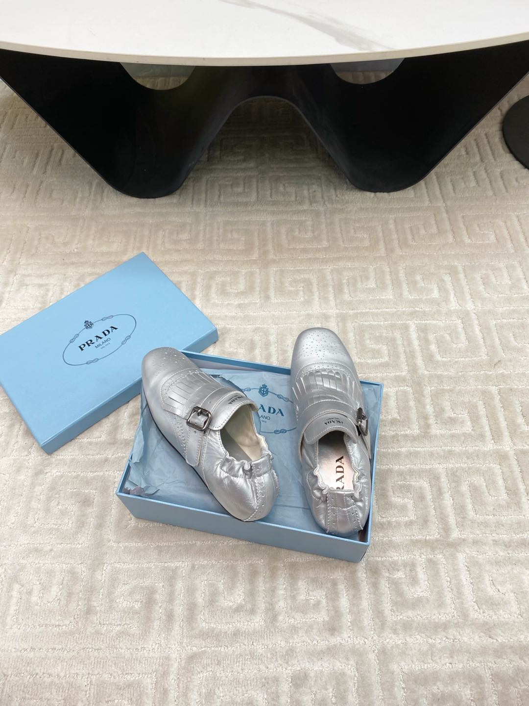 TASSEL LOAFERS IN SILVER METALLIC LAMBSKIN