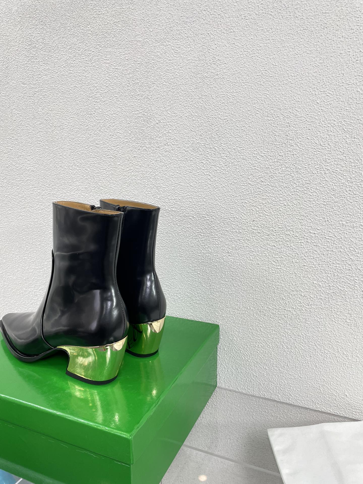 TEX ANKLE BOOT IN BLACK PATENT CALFSKIN