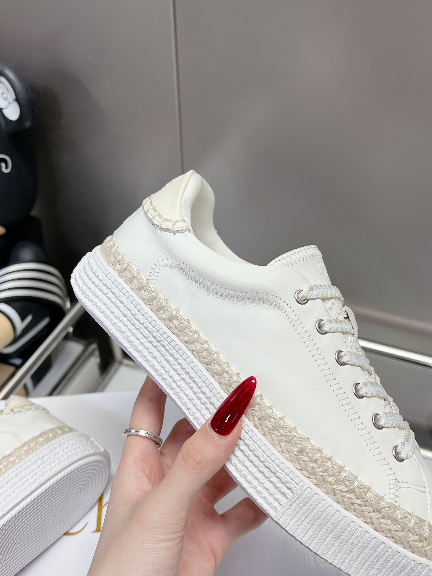 TELMA LACE-UP SNEAKER IN WHITE LAMBSKIN AND RAFFIA
