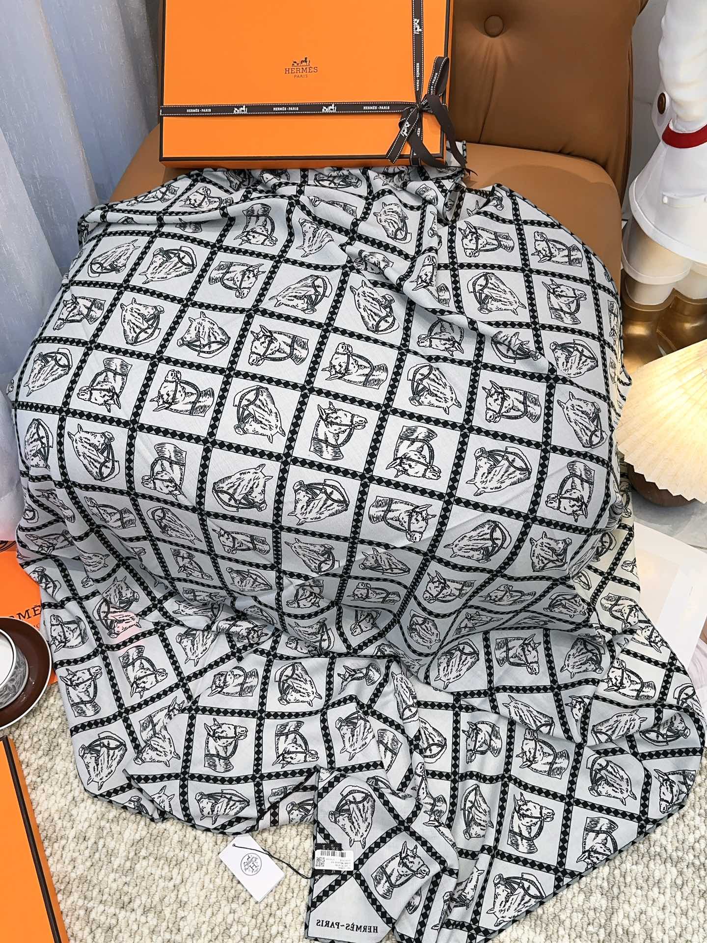 SCARF 135 CM BLACK MIX WHITE 393118