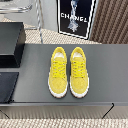 SL/61 SNEAKERS IN LIGHT YELLOW SUEDE