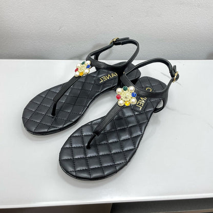 THONG SANDALS WITH COLORFUL PEARL BUCKLE IN BLACK LAMBSKIN