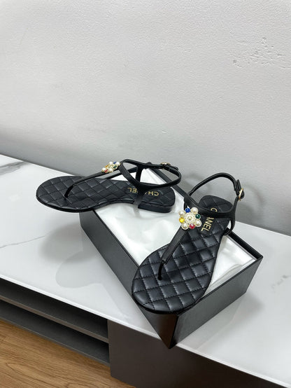 THONG SANDALS WITH COLORFUL PEARL BUCKLE IN BLACK LAMBSKIN