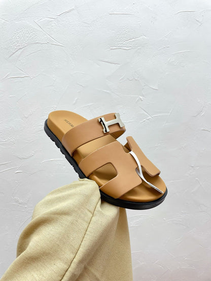 CHYPRE SANDAL COPPER LAMBSKIN WITH H BUCKLE