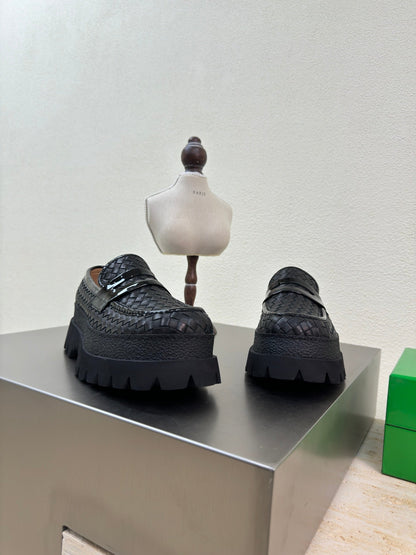 HADDOCK MOCCASIN IN BLACK CALFSKIN WITH WOVEN DESIGN