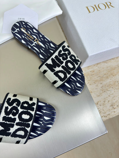DWAY SLIDE EMBROIDERED COTTON AND NAVY BLUE MISS DIOR ALLOVER MOTIF