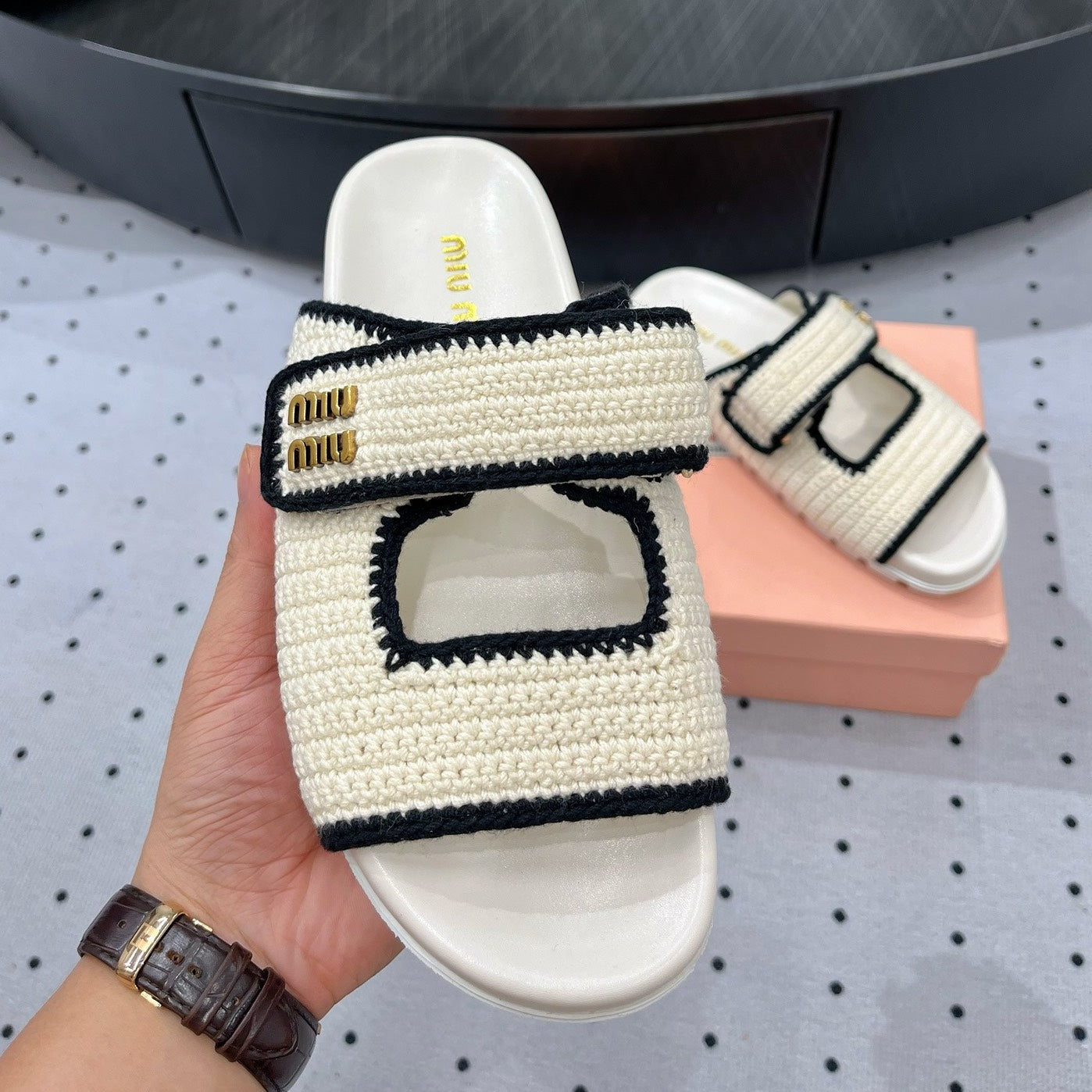Sandals Ivory With Black Border Fabric