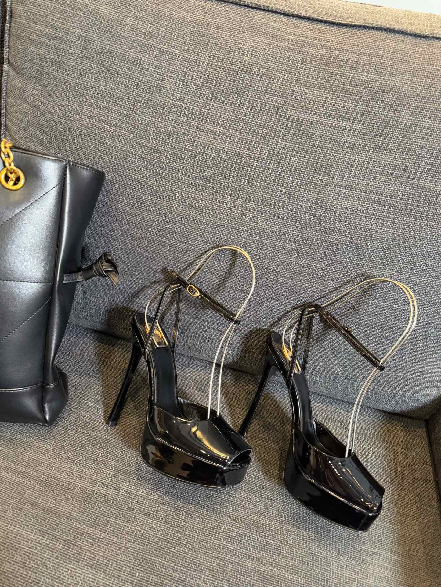 LA SCANDALE PLATFORM SANDALS IN BLACK GLOSSY CALFSKIN