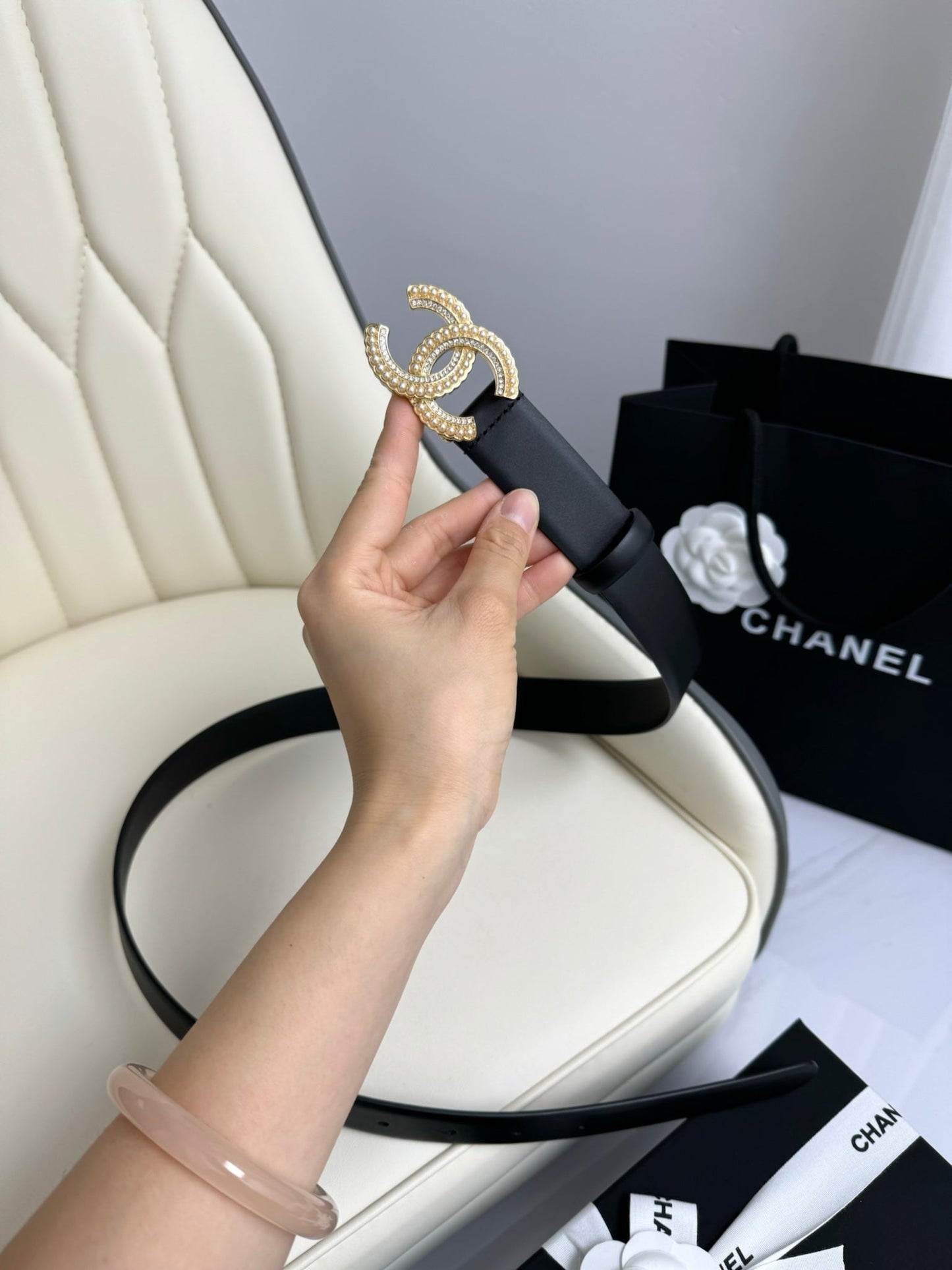 CC BELT 30MM IN BLACK SMOOTH CALFSKIN GOLD HARDWARE ATTACH PEARLS