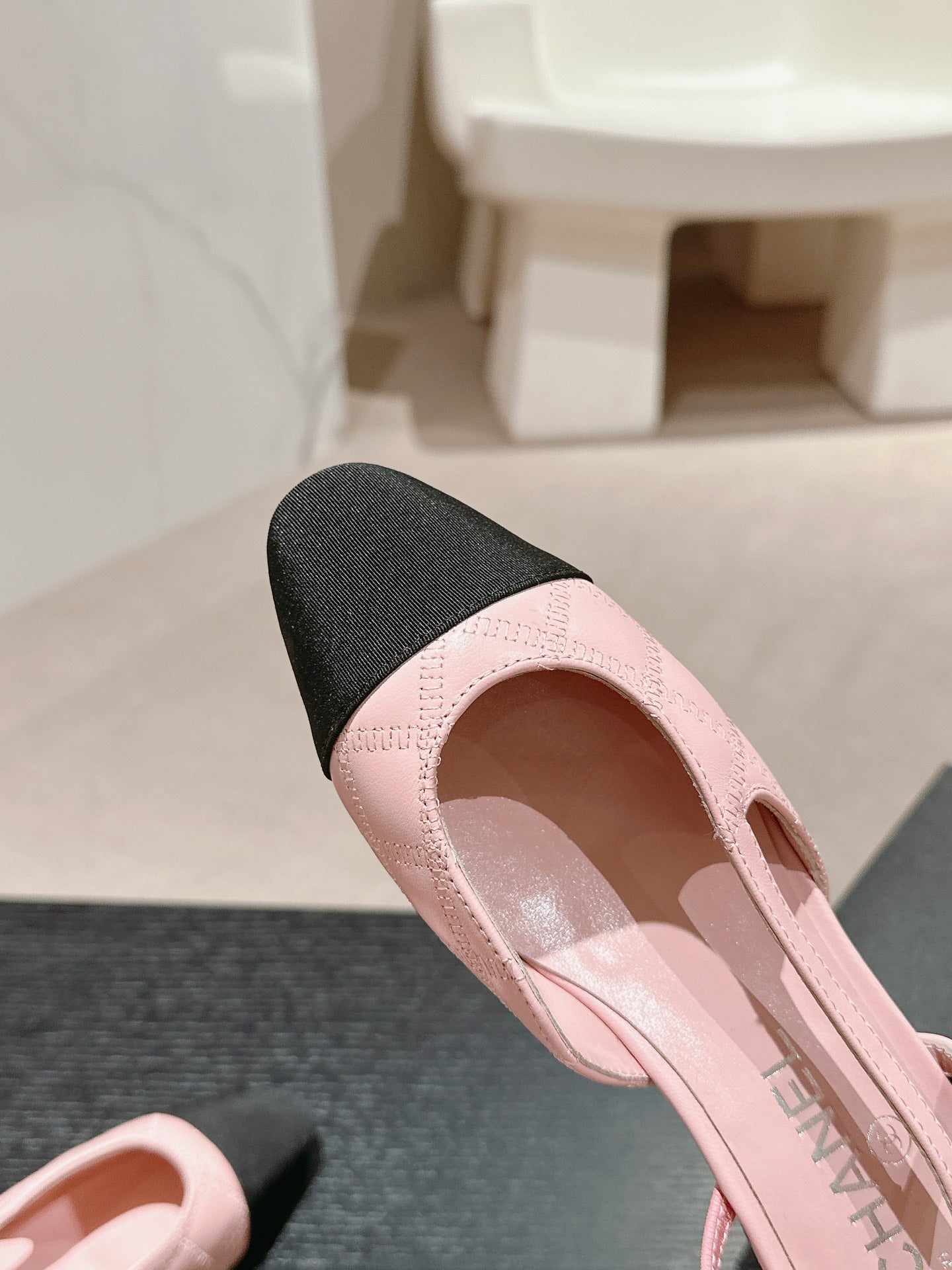 SLINGBACKS IN LIGHT PINK LAMBSKIN AND BLACK SATIN