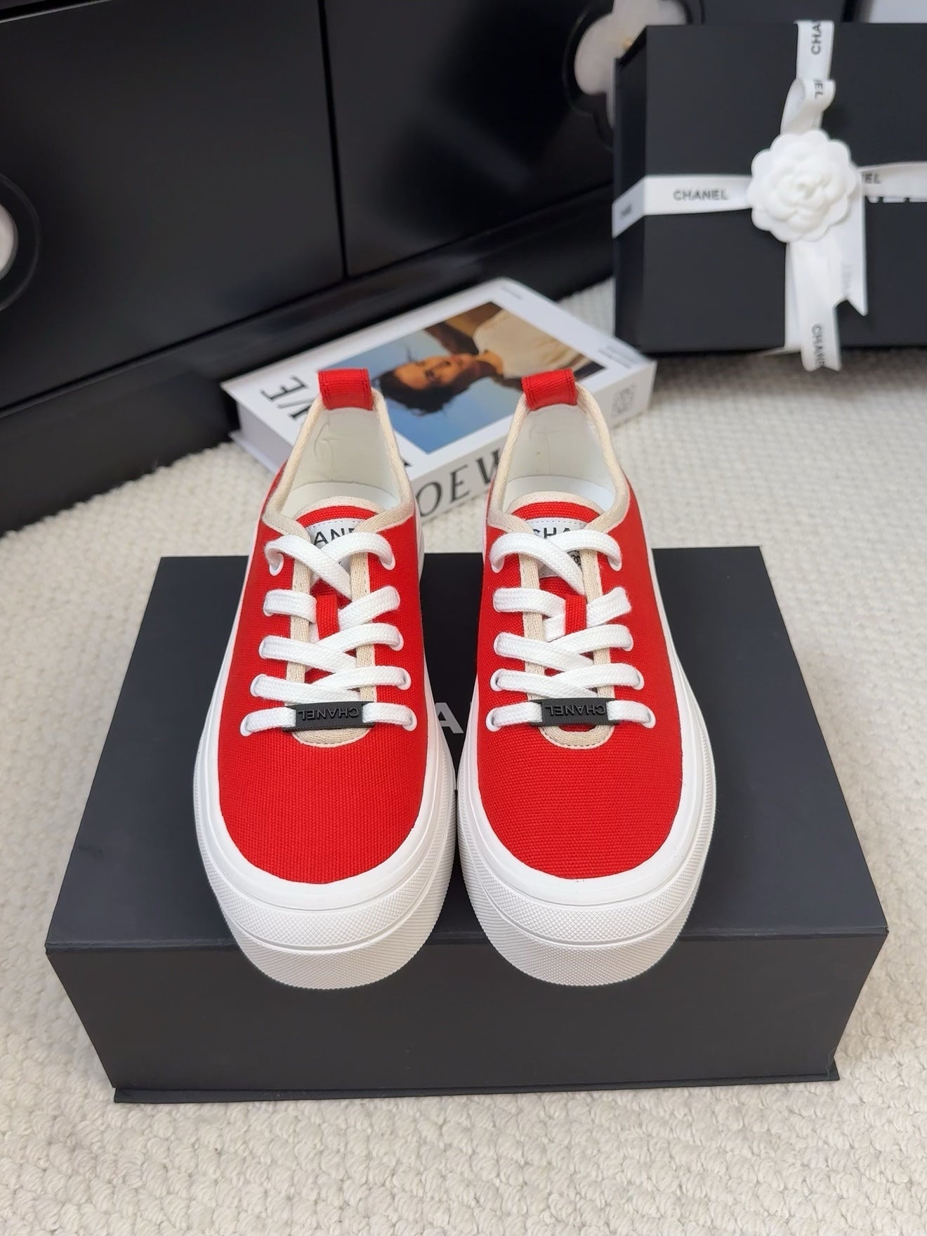 TRAINERS SHOES IN ORANGE RED FABRIC