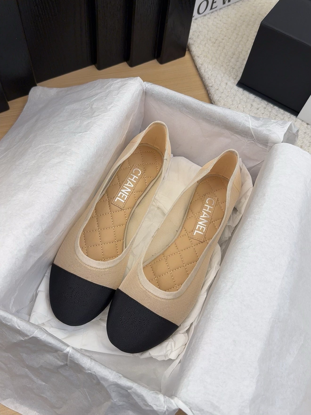 BALLET FLAT IN BLACK FABRIC AND BEIGE MESH