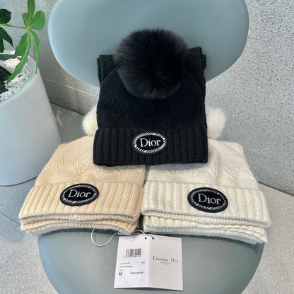 SET KNITTED SCARF AND HAT IN BLACK WOOL AND FOX FUR 434631