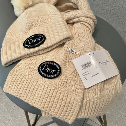 SET KNITTED SCARF AND HAT IN BEIGE WOOL AND FOX FUR 434632