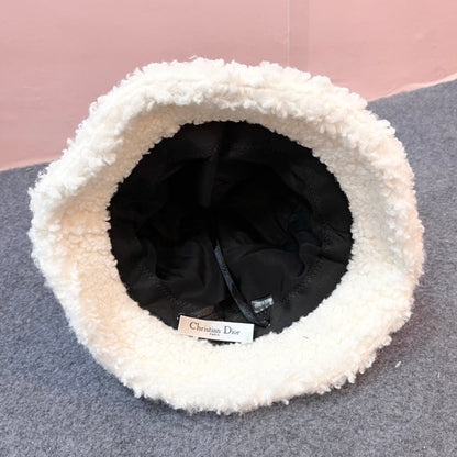 BUCKET HAT IN WHITE FLEECE 436569