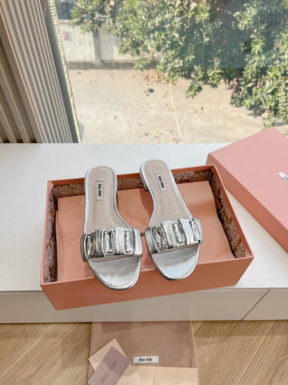 SLIDE SANDALS ATTACHED DIAMOND IN SILVER METALLIC LAMBSKIN