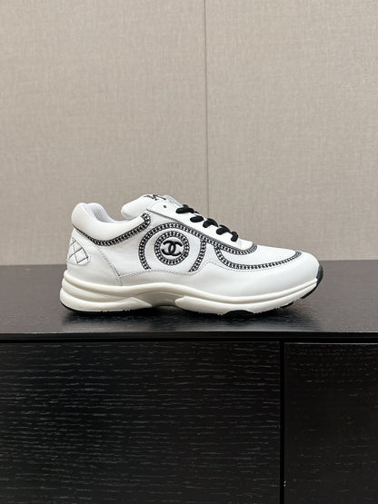 CLASSIC TRAINER IN WHITE MIX BLACK FABRIC