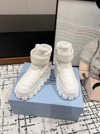 MONOLITH ANKLE BOOTS WITH STRAP IN RICE WHITE CALFSKIN AND FLEECE LINING