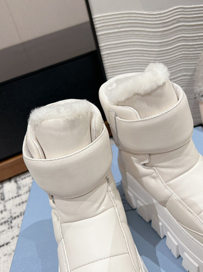 MONOLITH ANKLE BOOTS WITH STRAP IN RICE WHITE CALFSKIN AND FLEECE LINING