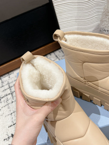 MONOLITH ANKLE BOOTS IN BUFF BEIGE CALFSKIN AND LAMB FUR LINING