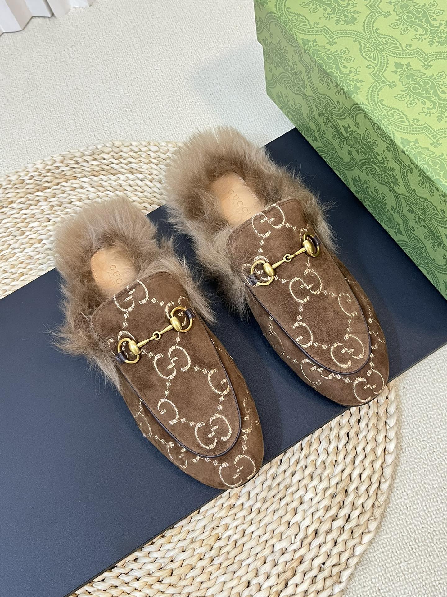 HORSEBIT MULE IN COCOA BROWN MONOGRAM VELVET AND LAMB WOOL LINING