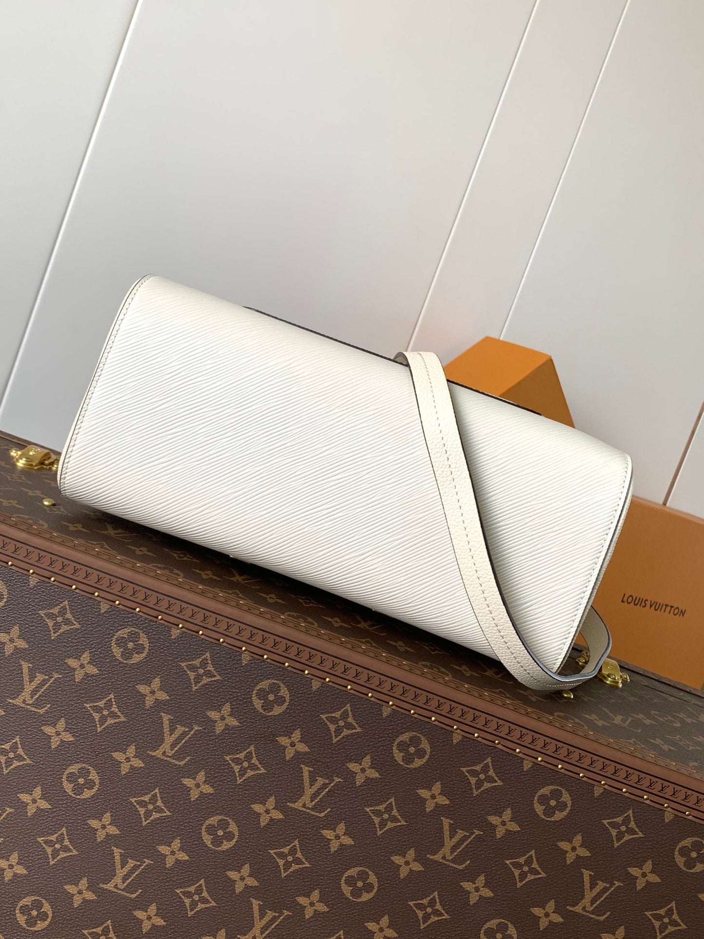 MARELLE TOTE BB BAG 30 IN WHITE EPI GRAIN COWHIDE LEATHER