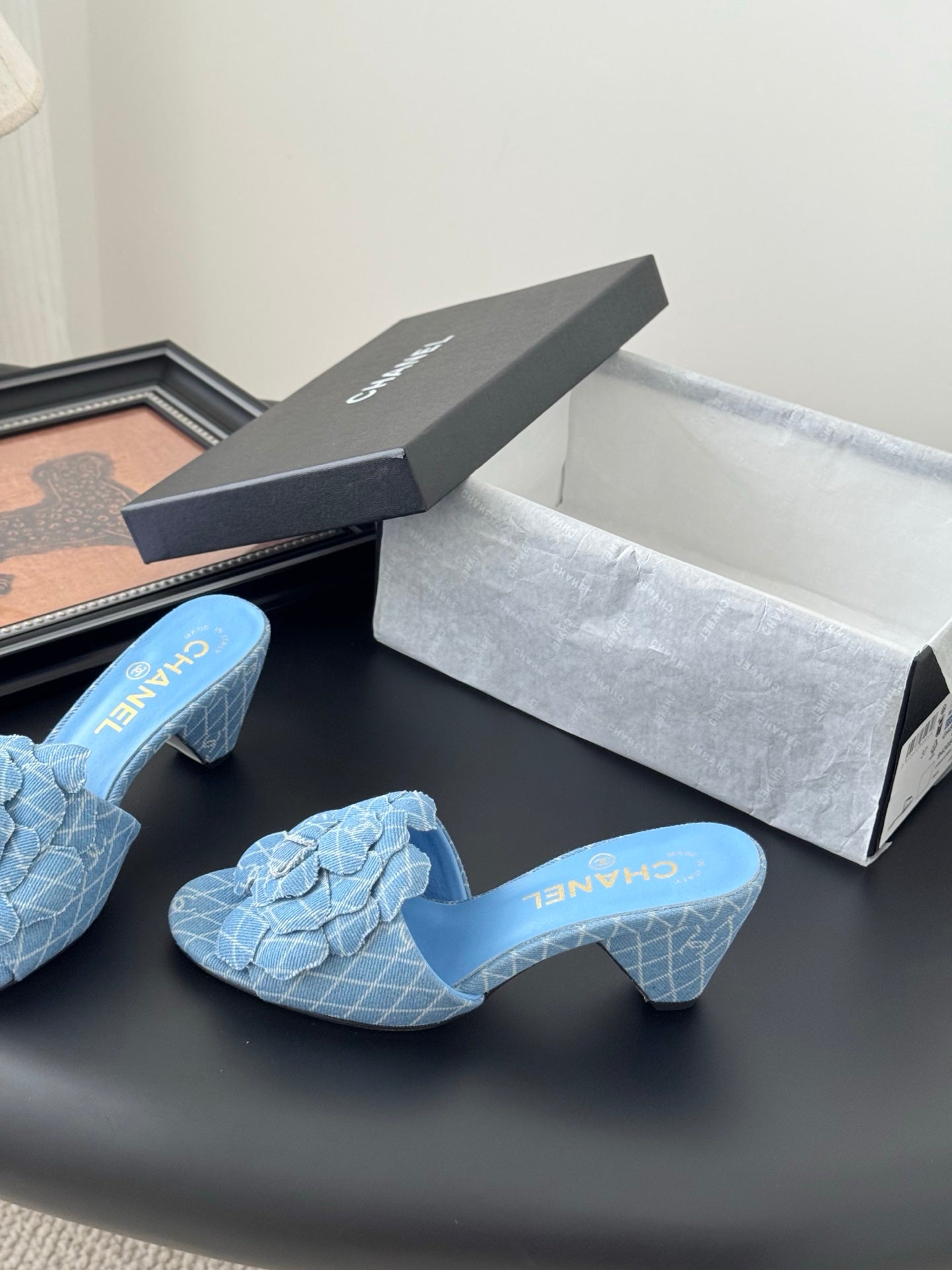 HIGH HEELS CAMELLIA IN SKY BLUE DENIM