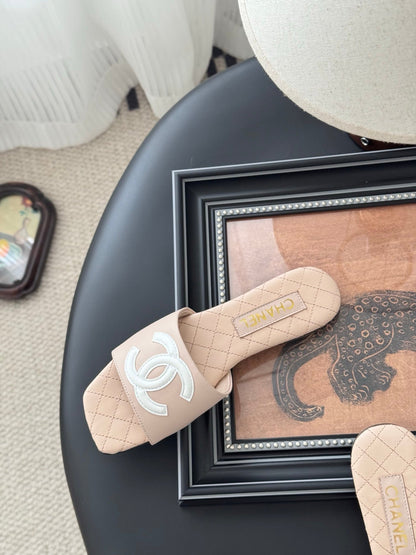 SLIPPER IN PEACH PINK CALFSKIN