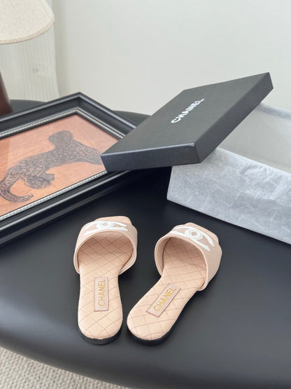 SLIPPER IN PEACH PINK CALFSKIN