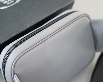 SHOULDER BAG 22 IN OSLO GREY RE-NYLON BLACK STRAP