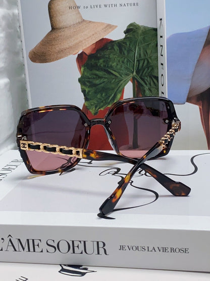 SQUARE SUNGLASSES 632875 IN HAVANA ACETATE