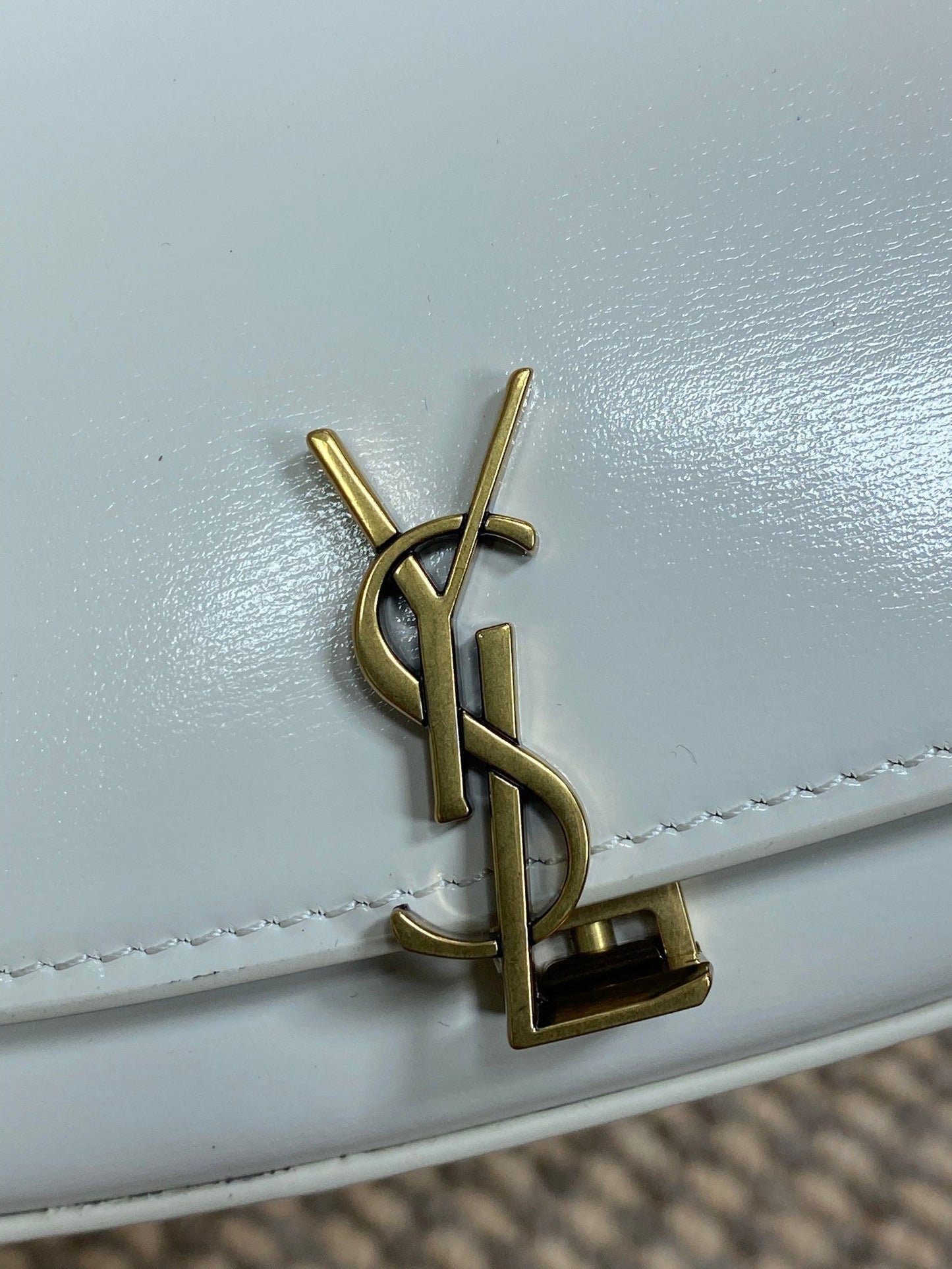 VOLTAIRE IN BOX SHOULDER BAG 21 IN WHITE CALFSKIN GOLD METALLIC