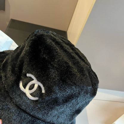 BUCKET HAT IN BLACK FLEECE 429805