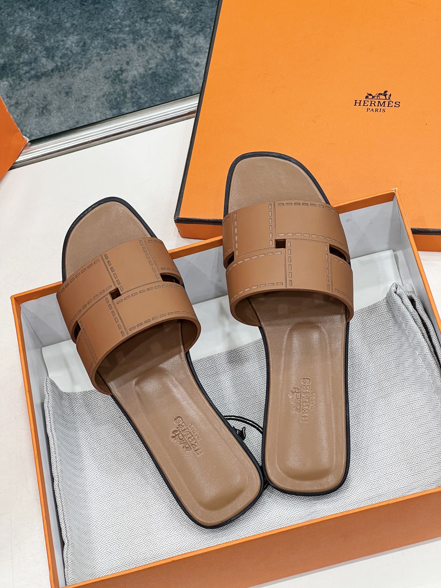 IDIOMA SANDAL IN BRONZE BROWN CALFSKIN