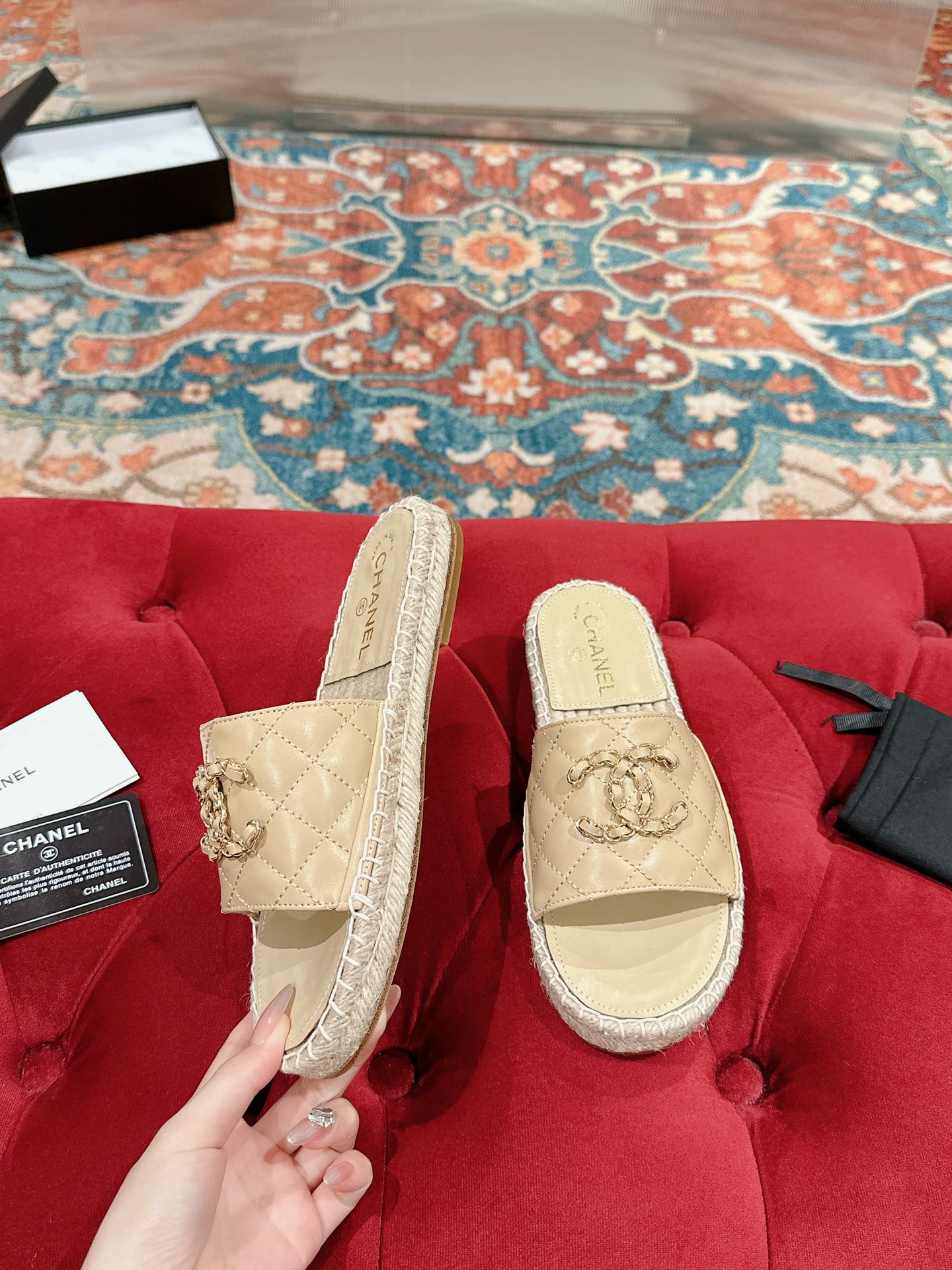 FLAT SLIPPERS IN BEIGE CREAM LAMBSKIN AND WOVEN WITH LOGO