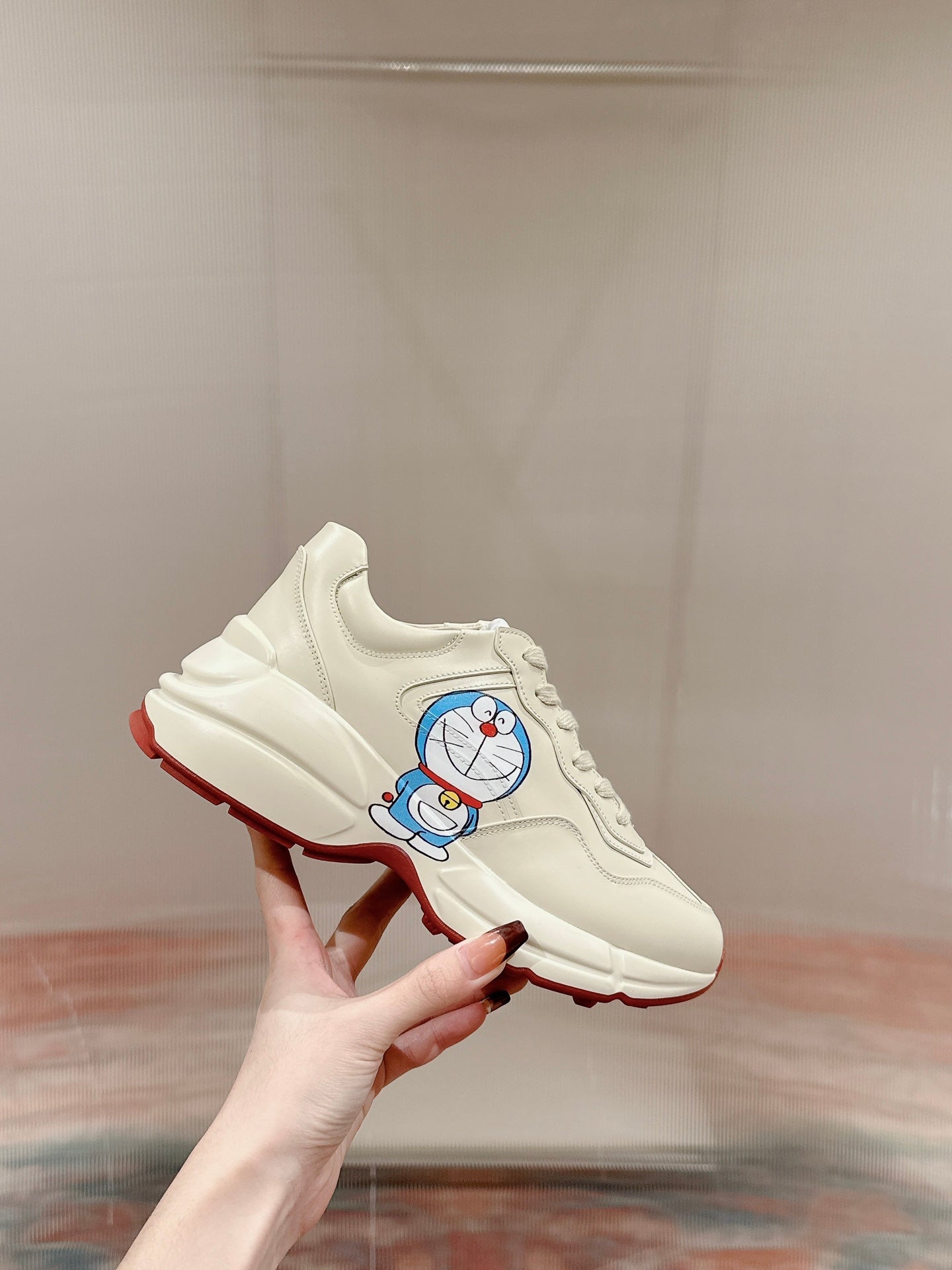 GG RHYTON TRAINER WHITE CALFSKIN WITH DOREMON MOTIF