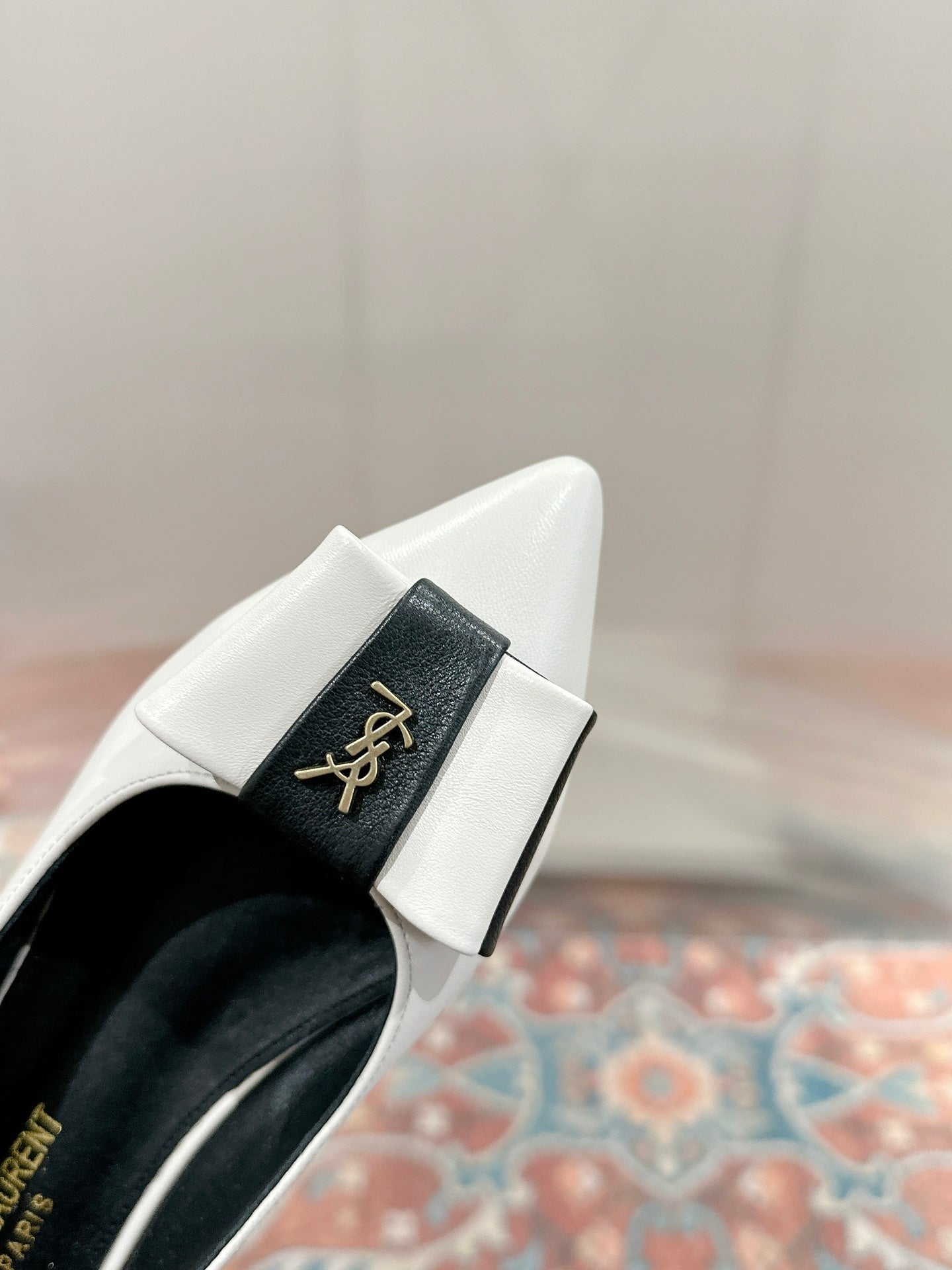 CASSANDRA BALLET FLAT IN WHITE MIX BLACK SMOOTH LAMBSKIN