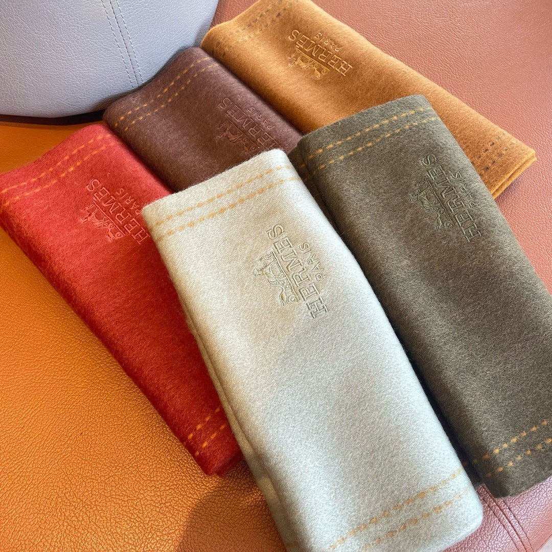 UNIE BRODEE GM MUFFLER IN COPPER BROWN CASHMERE