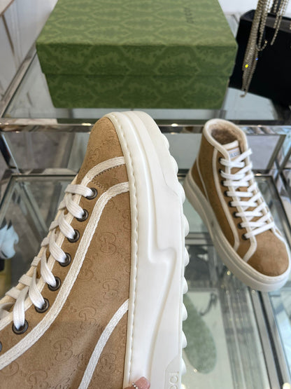 GG HIGH TOP SNEAKER IN CAMEL BROWN CANVAS WITH BEIGE FLEECE LINING