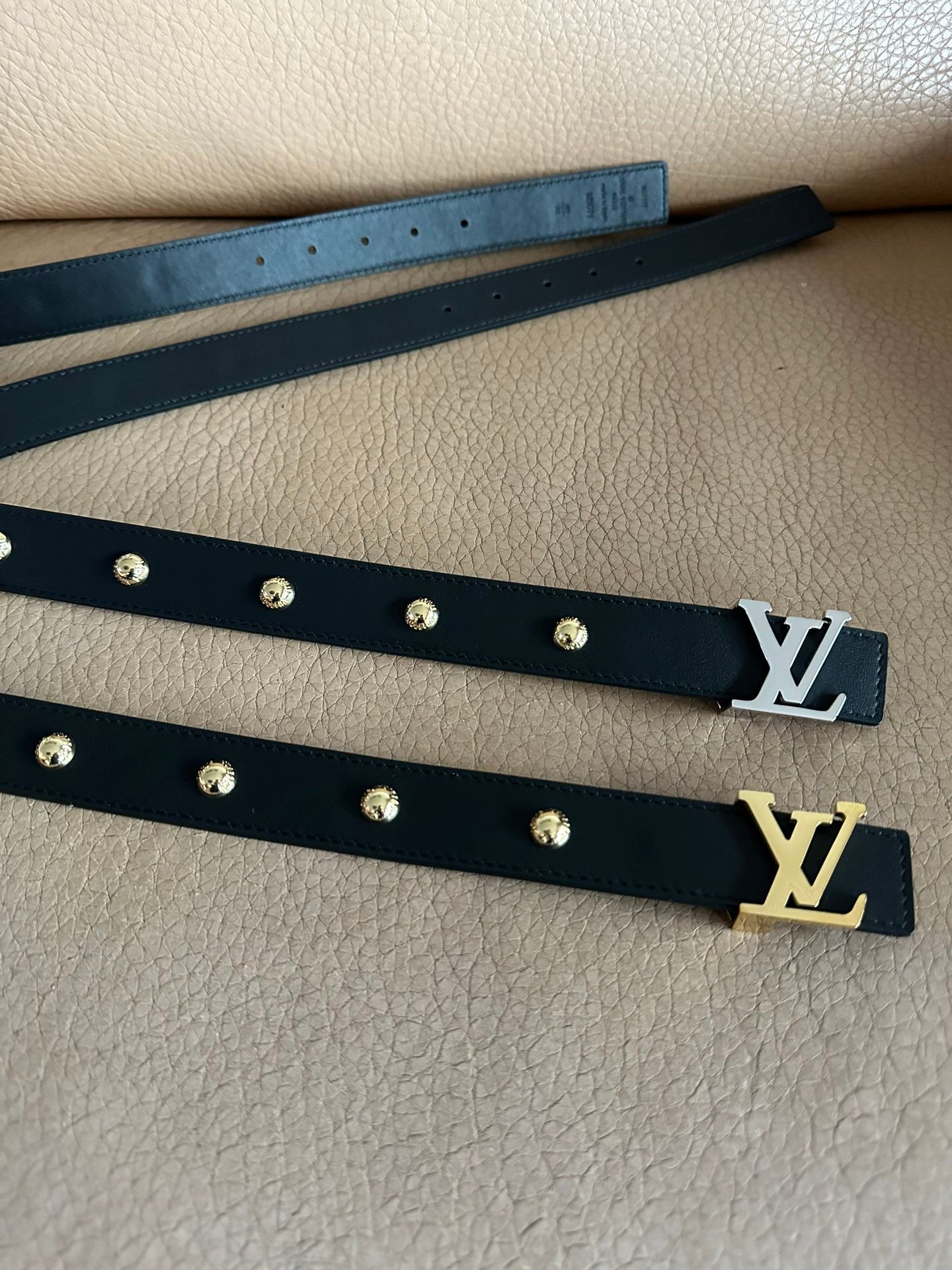 LV Initiales Studs 30mm Reversible Belt Gold Buckle Black Leather