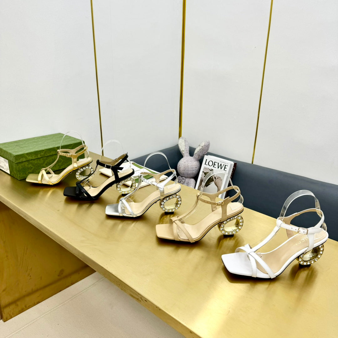 MEDIUM-HEEL SANDAL IN WHITE CALFSKIN GOLD HARDWARE WITH RHINSTONES