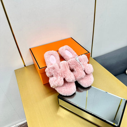 0RAN SHEARLING SANDALS BABY PINK