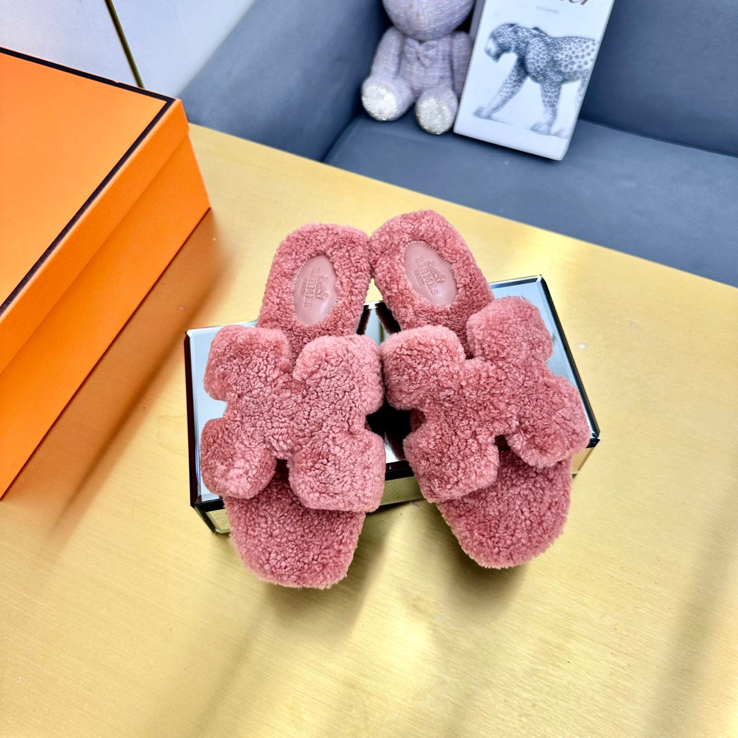ORAN SHEARLING SANDALS PUNCH PINK