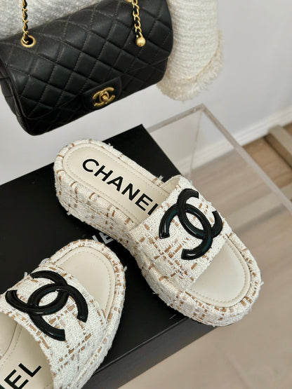 CLASSIC SLIPPERS THICK SOLE IN WHITE MIX BROWN TWEED
